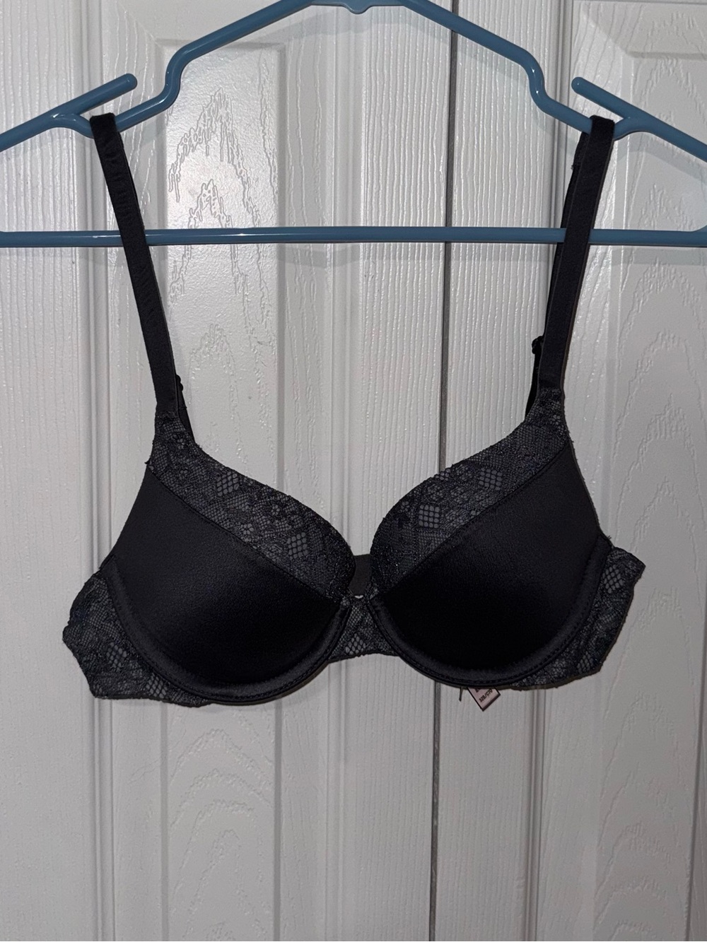 Victoria's Secret Gray Lace Dream Angels Push Up Bra